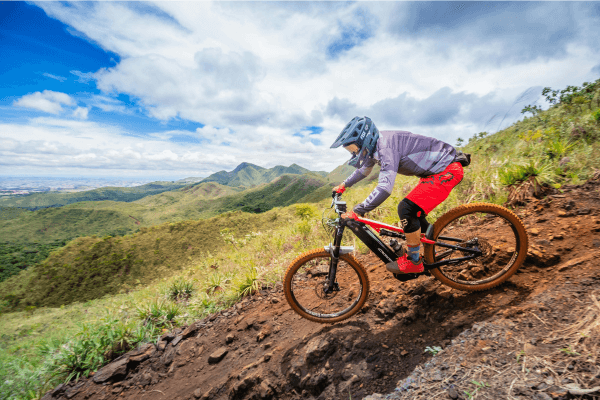 Montanhismo e Trilhas: 5 Destinos Incríveis para Escalar e Explorar