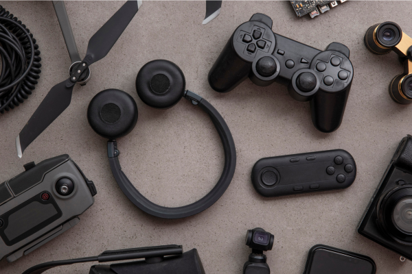 Tecnologia a Serviço da Aventura: Gadgets que Todo Viajante Precisa Conhecer